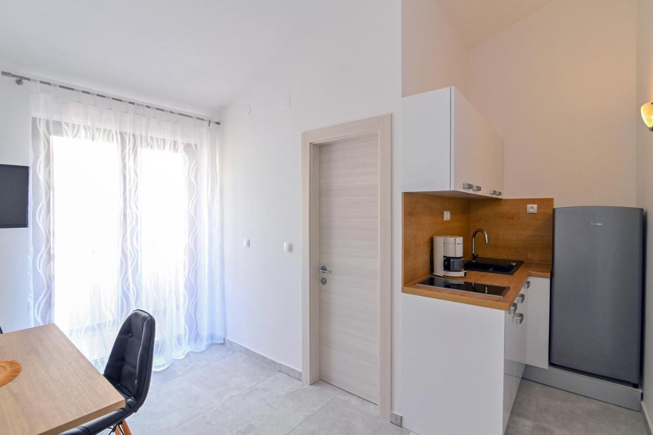 Apartments Andrea I Baška Esterno foto